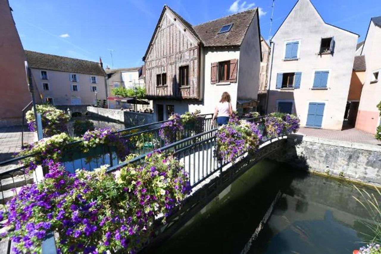 Studio Cosy A Montargis 13 M² Parking Inclus Zewnętrze zdjęcie